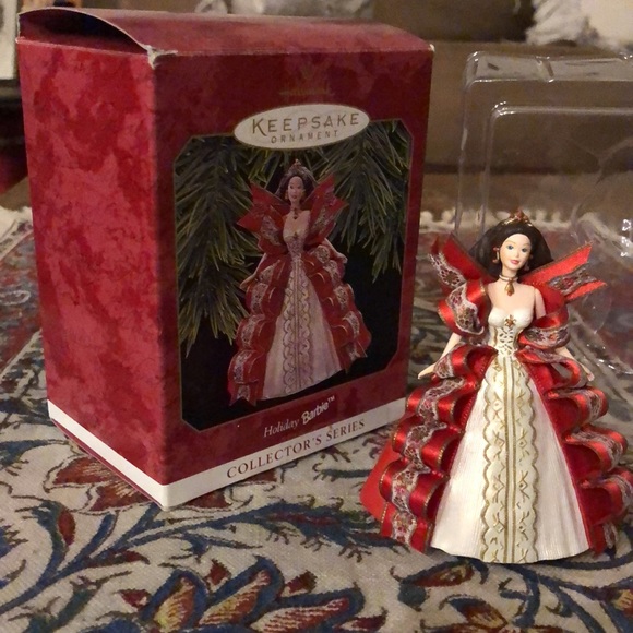 Collectible Hallmark 1997 Holiday BARBIE Fifth in Series of Happy Holiday Dolls - Picture 3 of 15